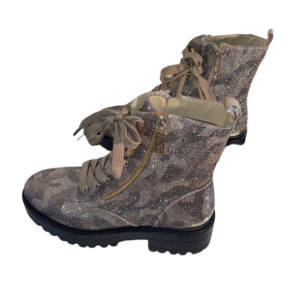 NWOT- Guess Fearne Lug Sole Glitter Gold combat Boots - Picture 4 of 14
